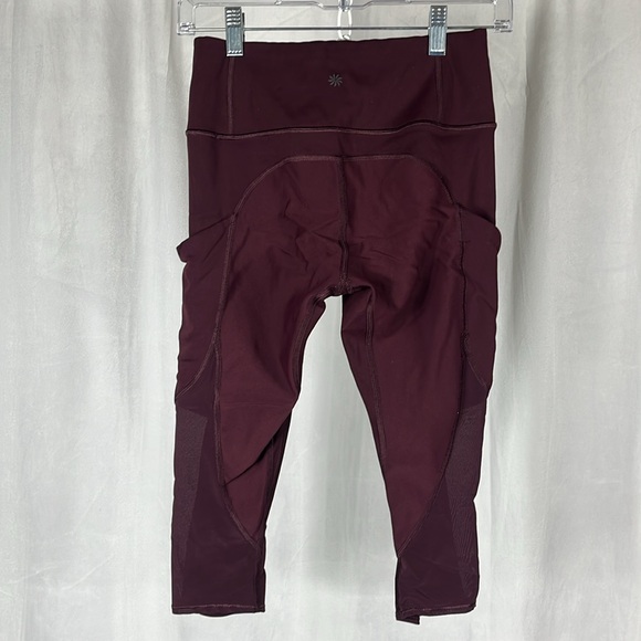 Athleta All In Crop Leggings in Maroon. - Picture 4 of 11
